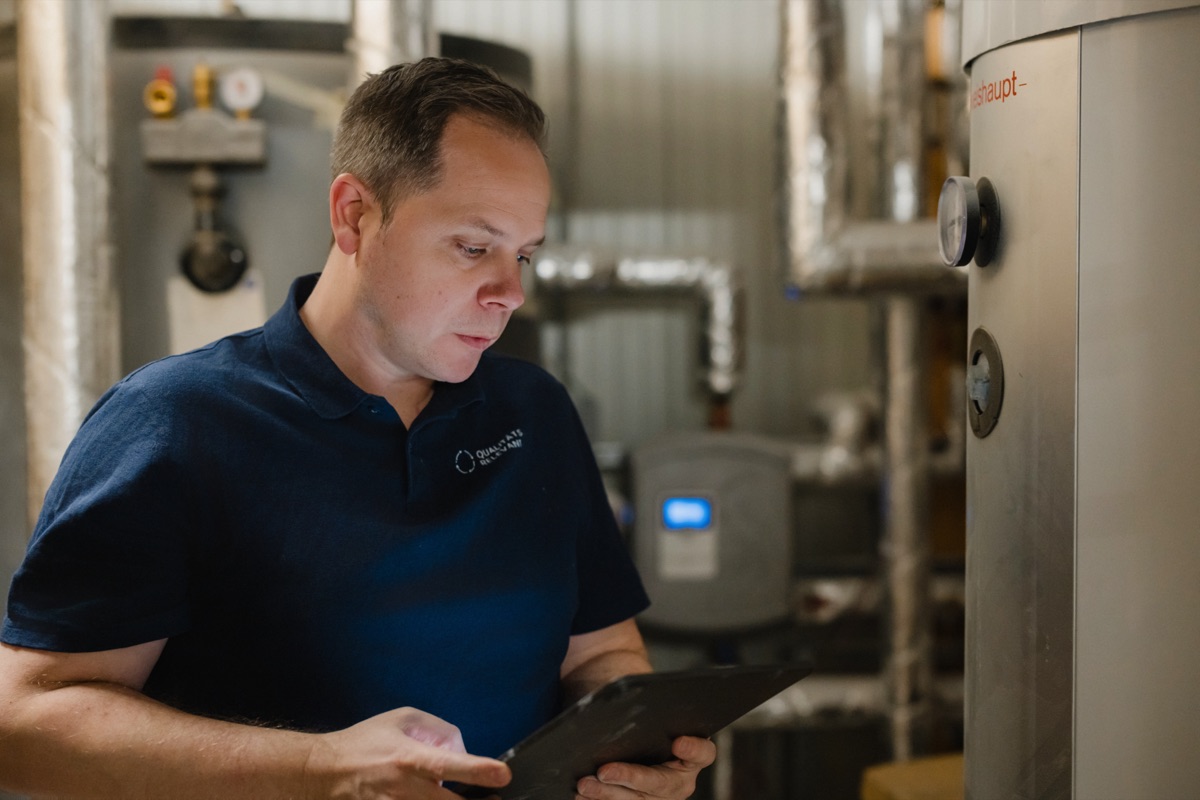 Frank Steidl bei der Arbeit in der Industrie